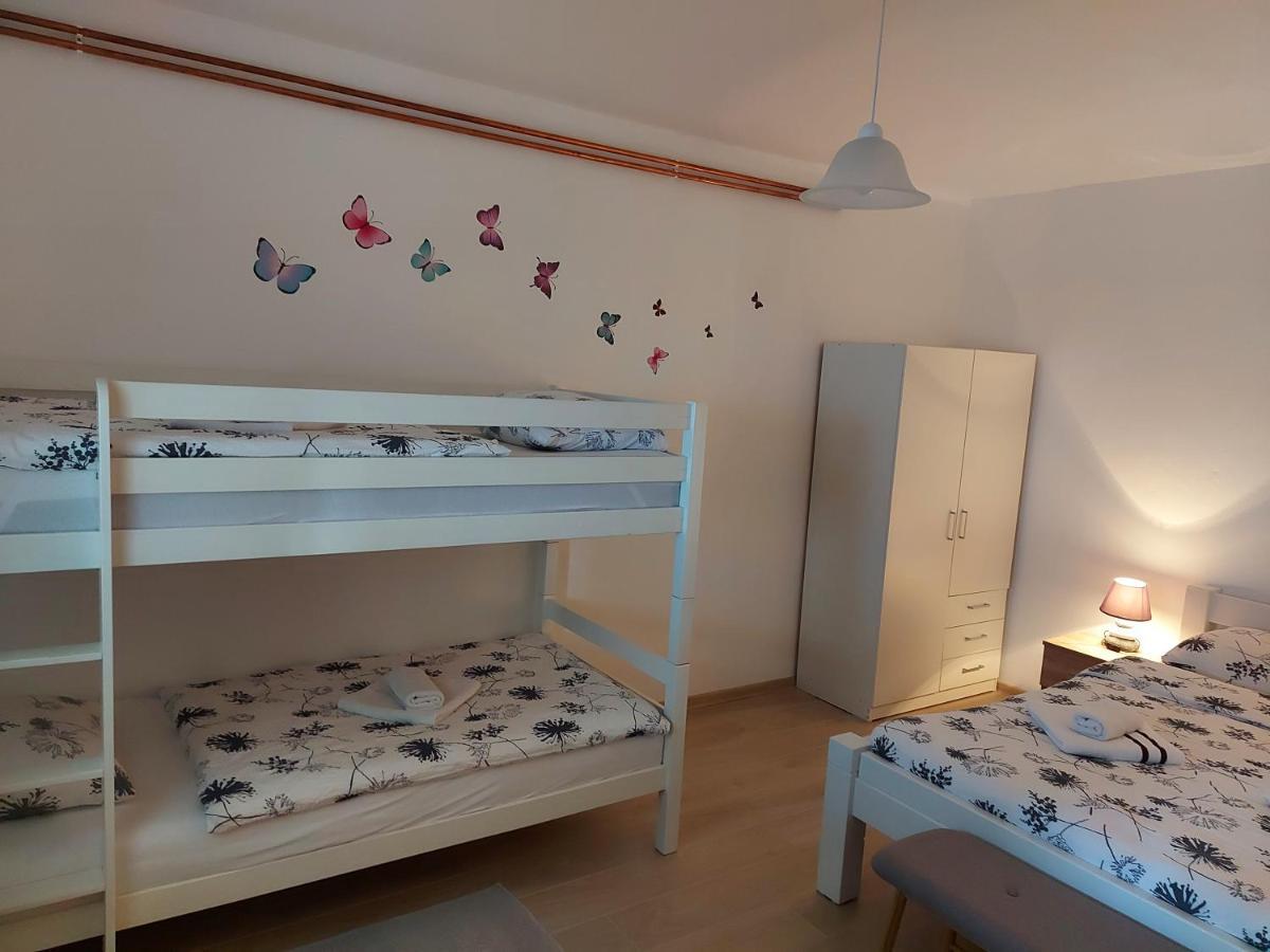 Apartment Rosie Smoljanac Exteriér fotografie